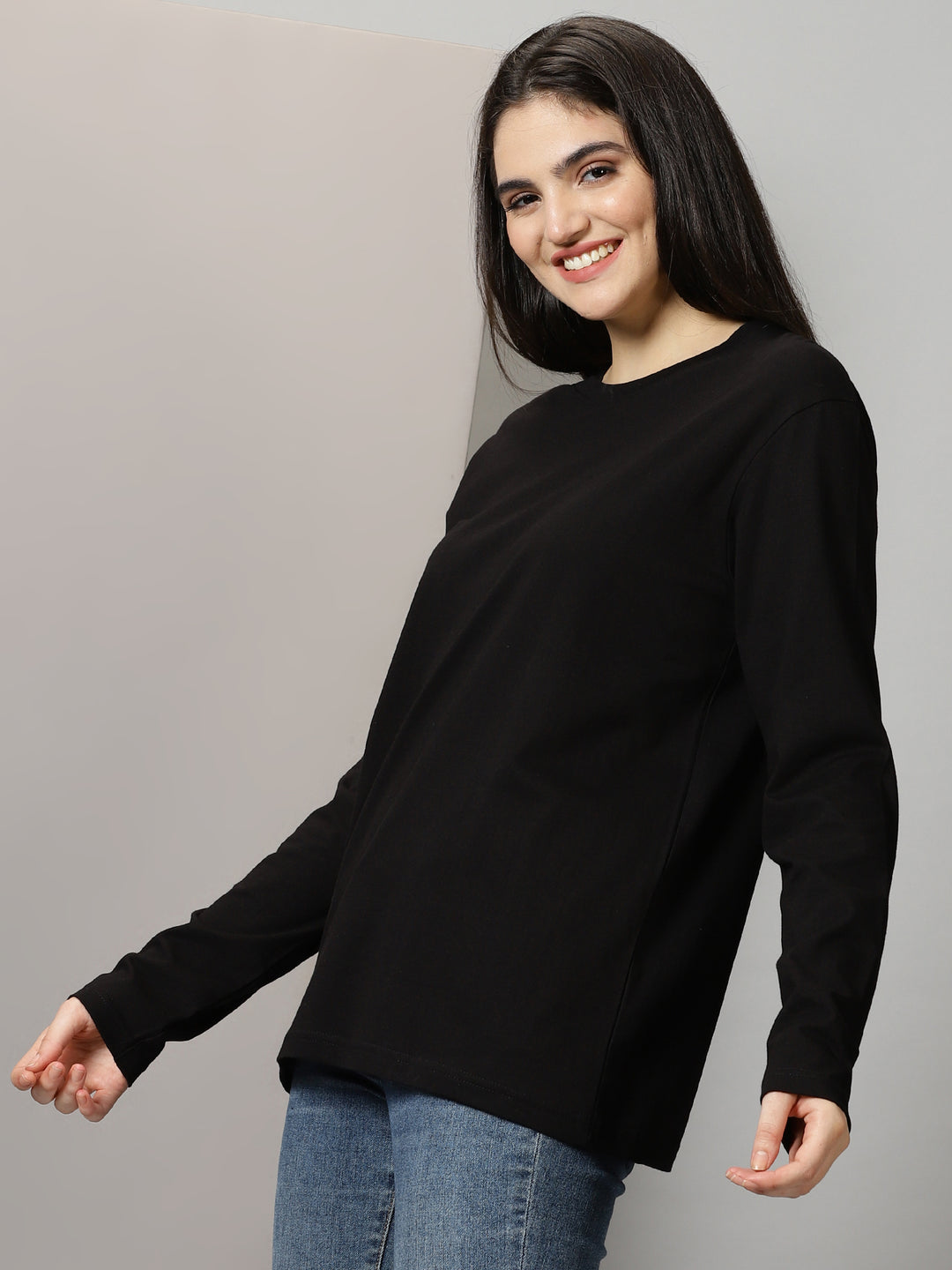 women's black crewneck full sleeve