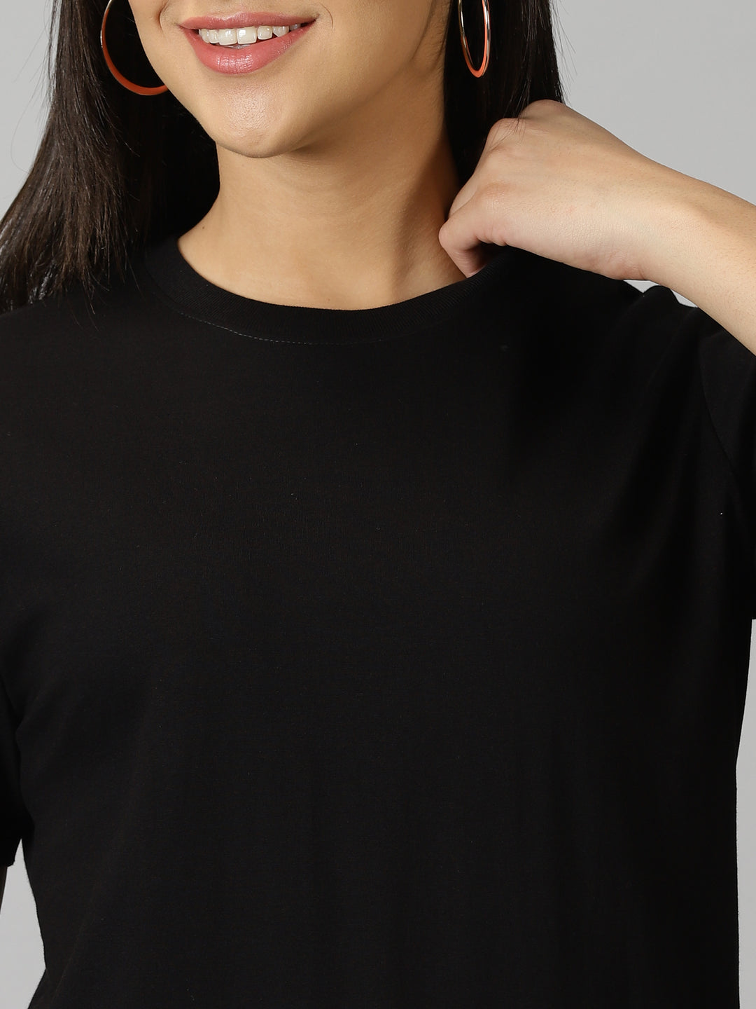 women's  black solid crewneck